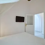 Alice's Noble House Nyaraló